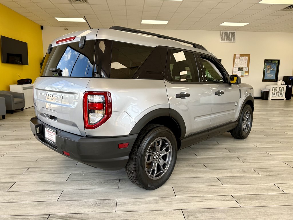 Photo 6 of this FORD BRONCO SPORT