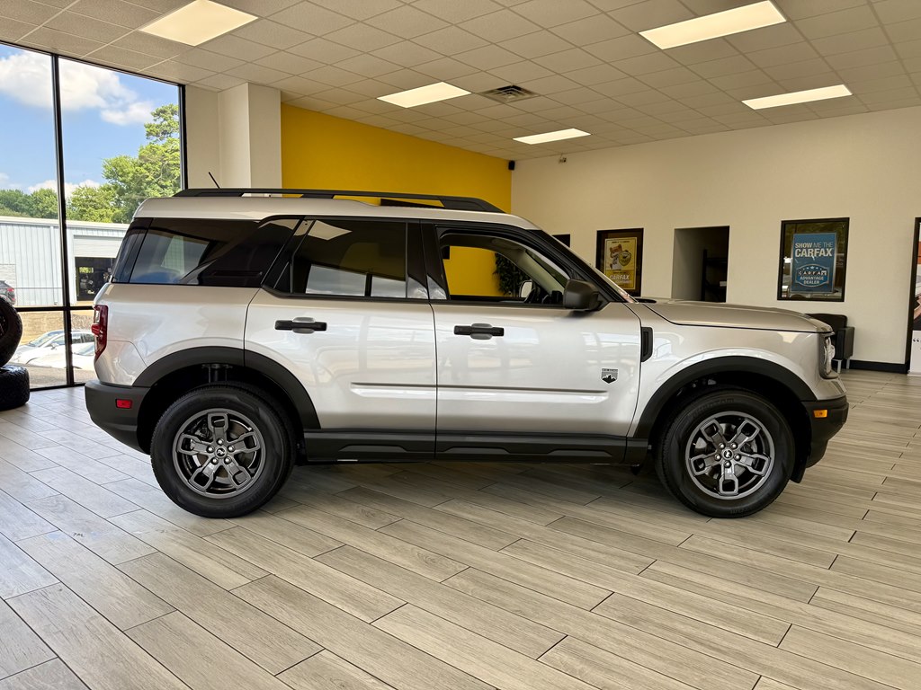 Photo 5 of this FORD BRONCO SPORT
