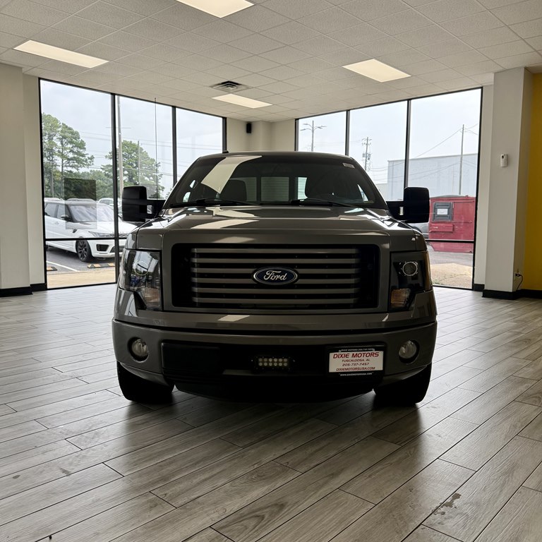 Photo 2 of this FORD F150