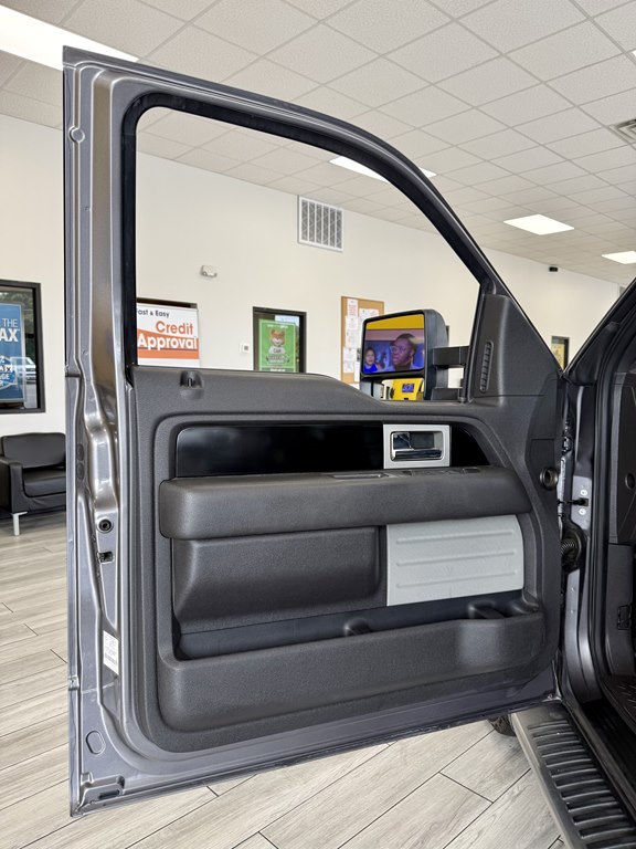 Photo 15 of this FORD F150