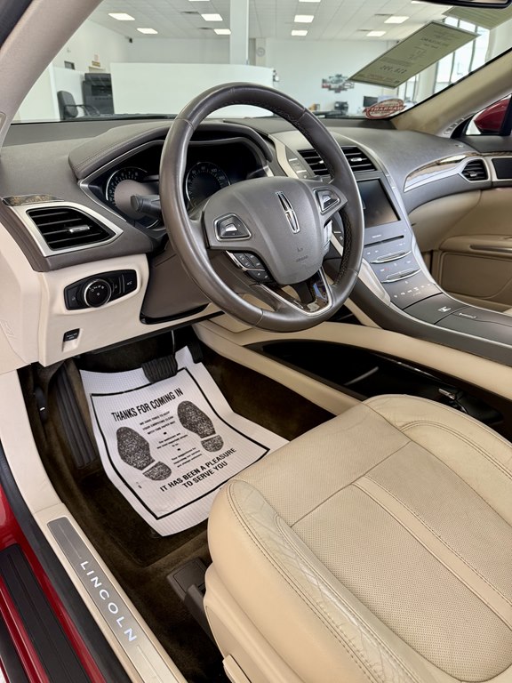 Photo 13 of this LINCOLN MKZ