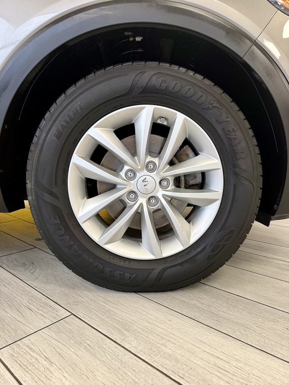 Photo 19 of this KIA SORENTO