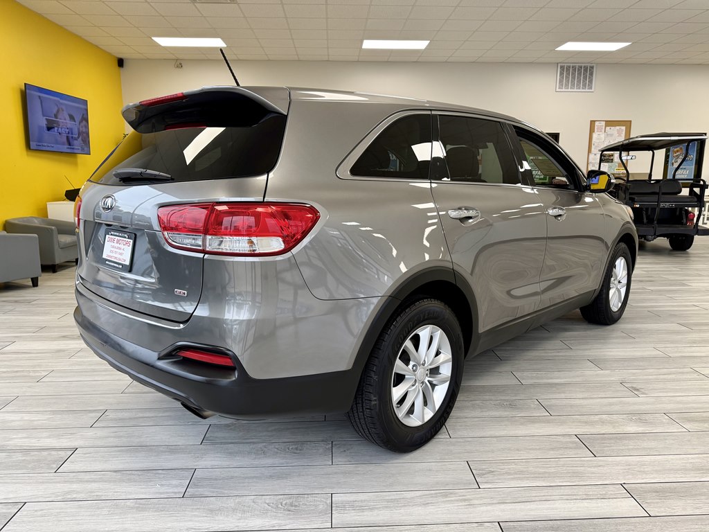 Photo 6 of this KIA SORENTO