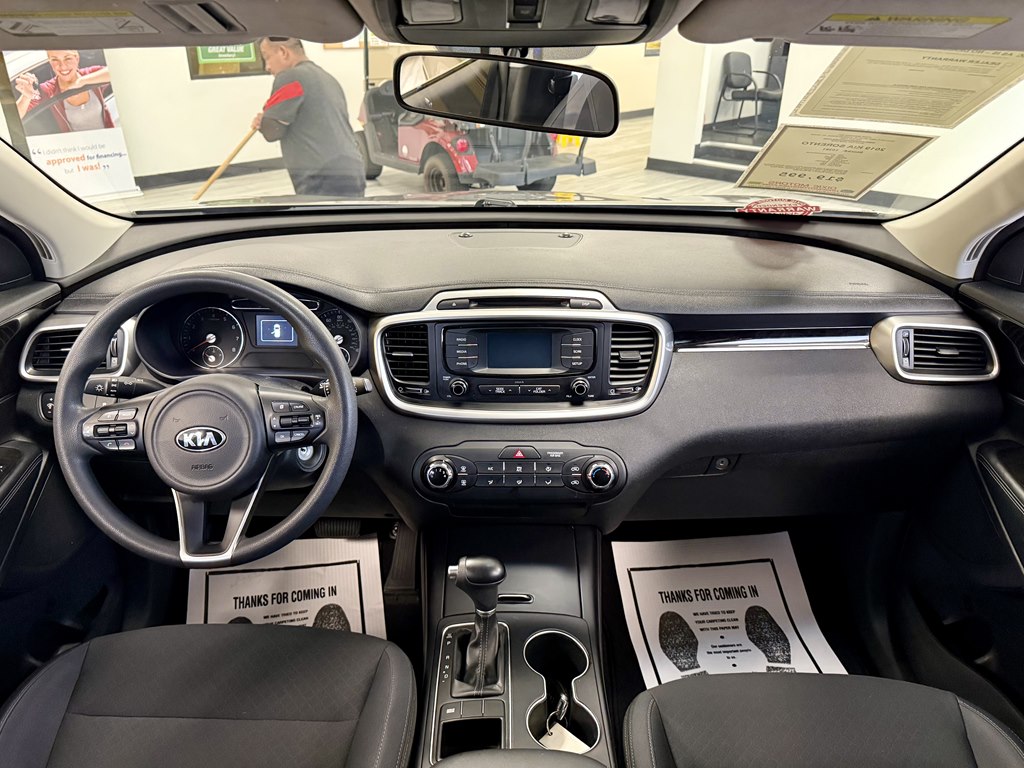 Photo 10 of this KIA SORENTO