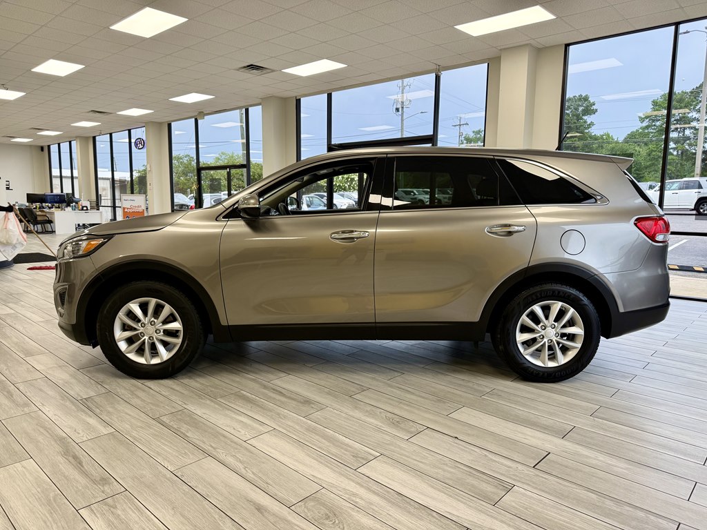 Photo 4 of this KIA SORENTO