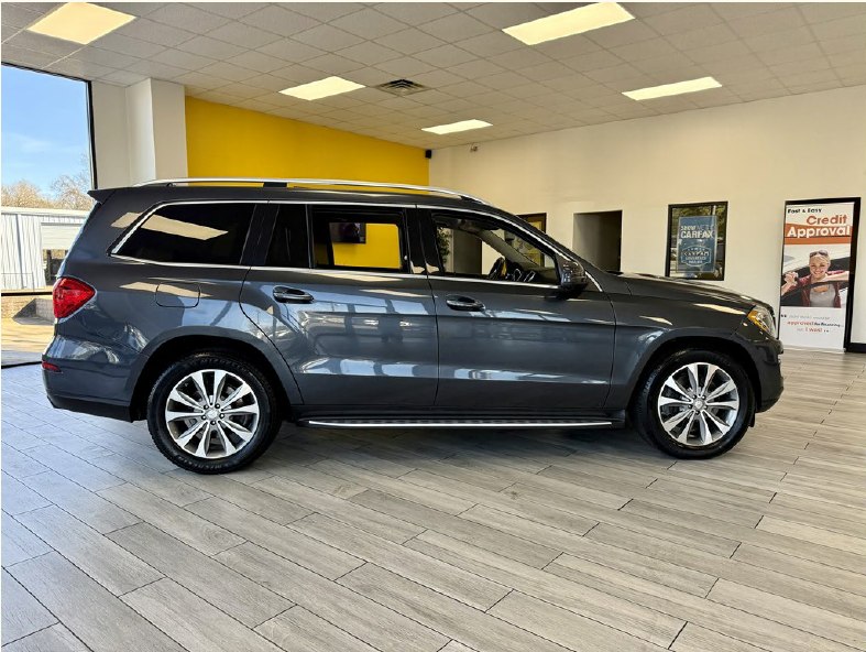 Photo 5 of this MERCEDES-BENZ GL