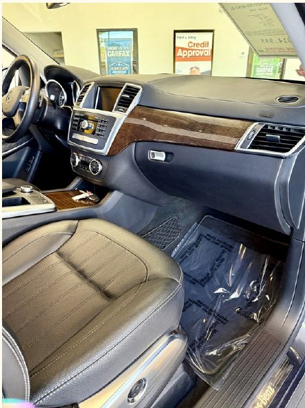 Photo 12 of this MERCEDES-BENZ GL