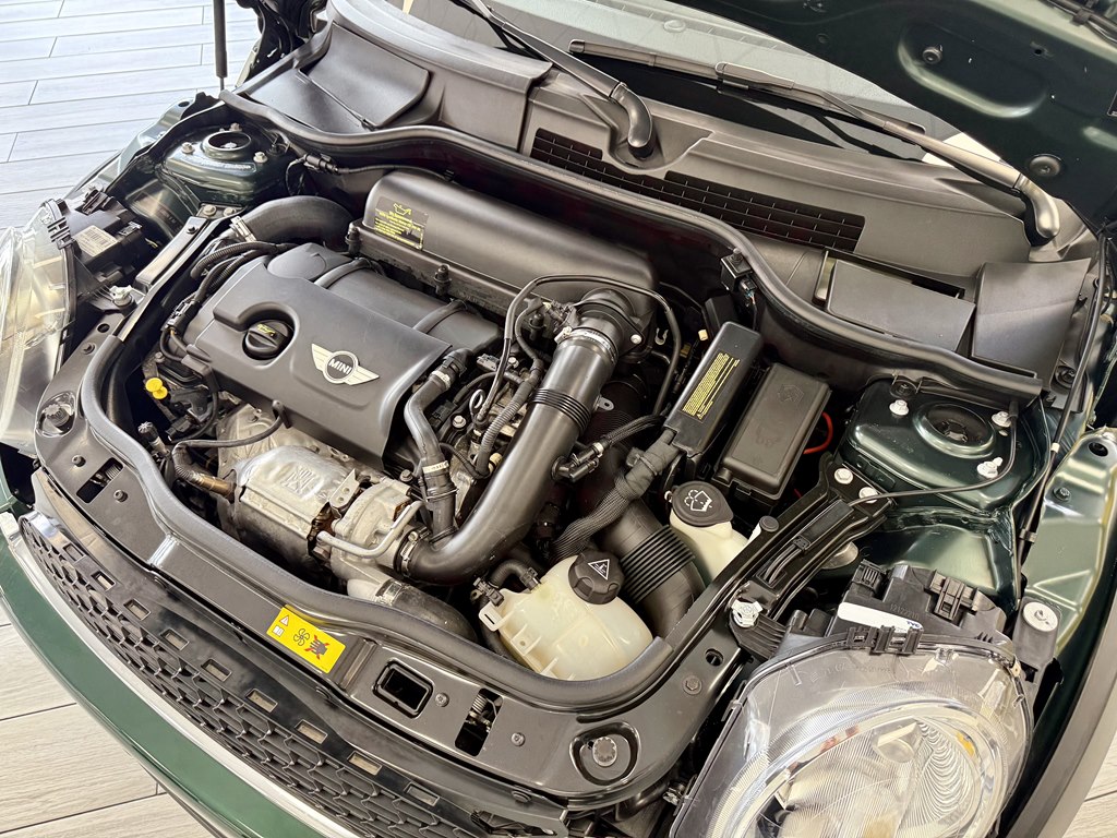 Photo 16 of this MINI COOPER COUPE