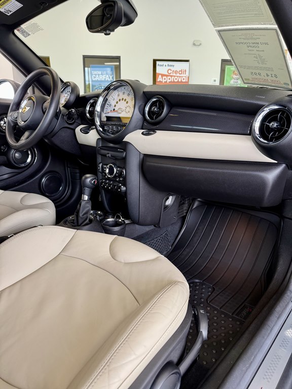 Photo 11 of this MINI COOPER COUPE