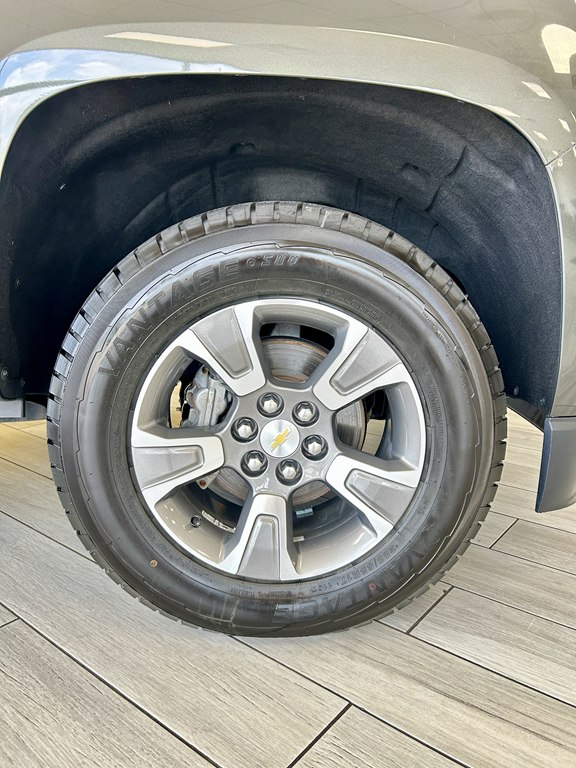 Photo 17 of this CHEVROLET COLORADO