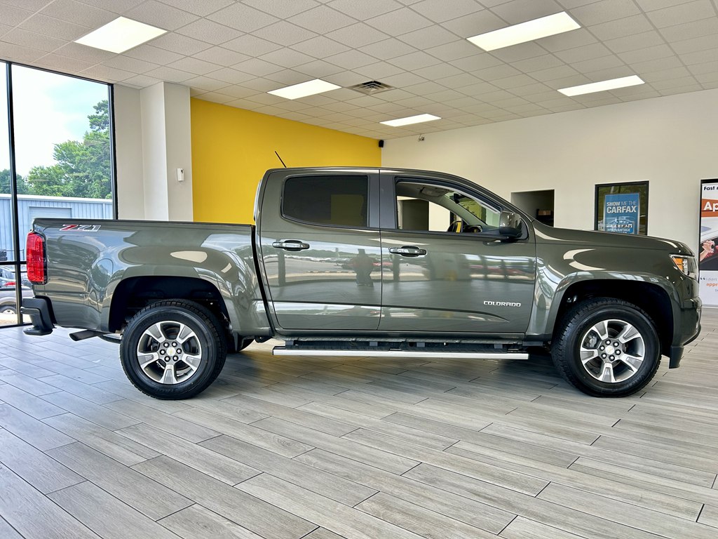 Photo 5 of this CHEVROLET COLORADO