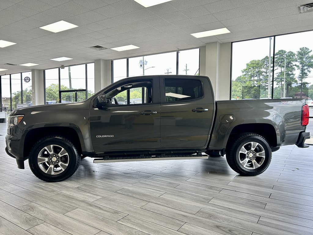 Photo 4 of this CHEVROLET COLORADO