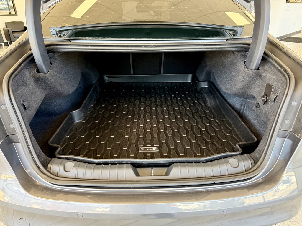 Photo 9 of this JAGUAR XF