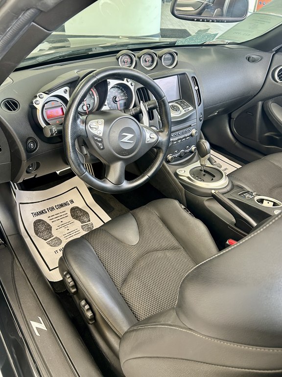 Photo 10 of this NISSAN 370Z