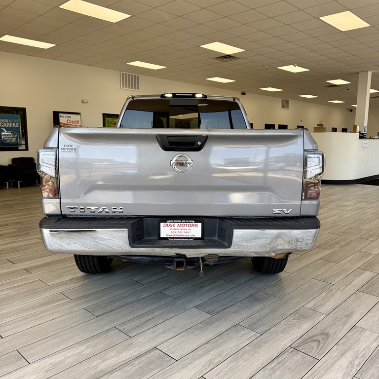 Photo 8 of this NISSAN TITAN