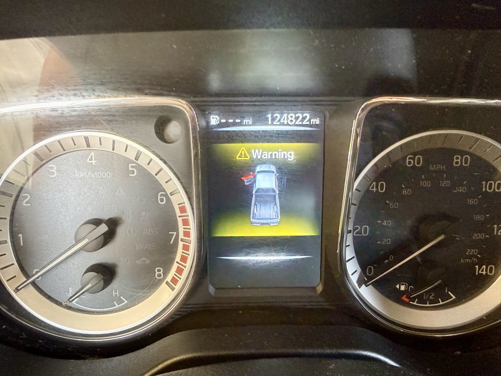 Photo 19 of this NISSAN TITAN