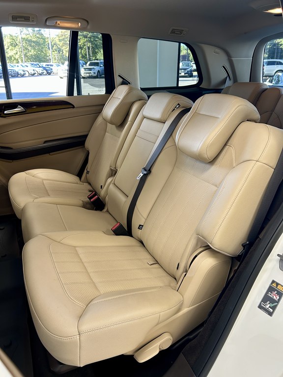 Photo 14 of this MERCEDES-BENZ GLS