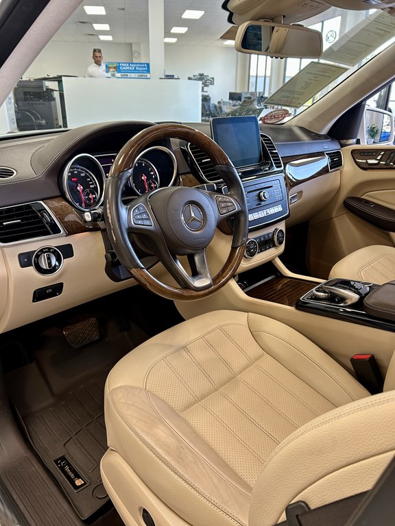 Photo 13 of this MERCEDES-BENZ GLS