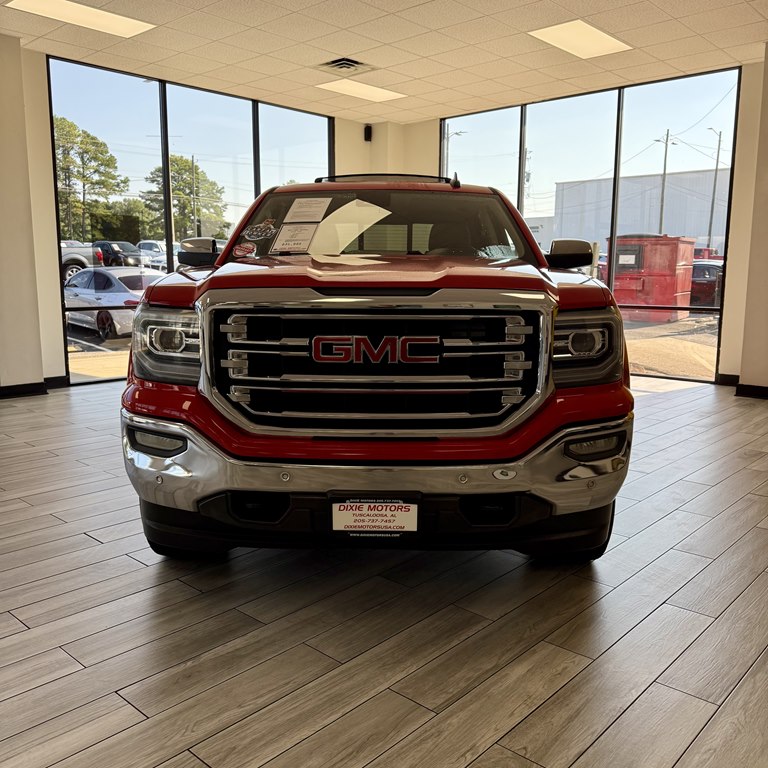Photo 2 of this GMC SIERRA