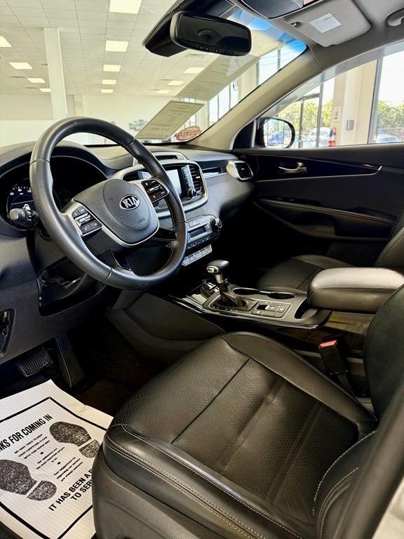 Photo 13 of this KIA SORENTO