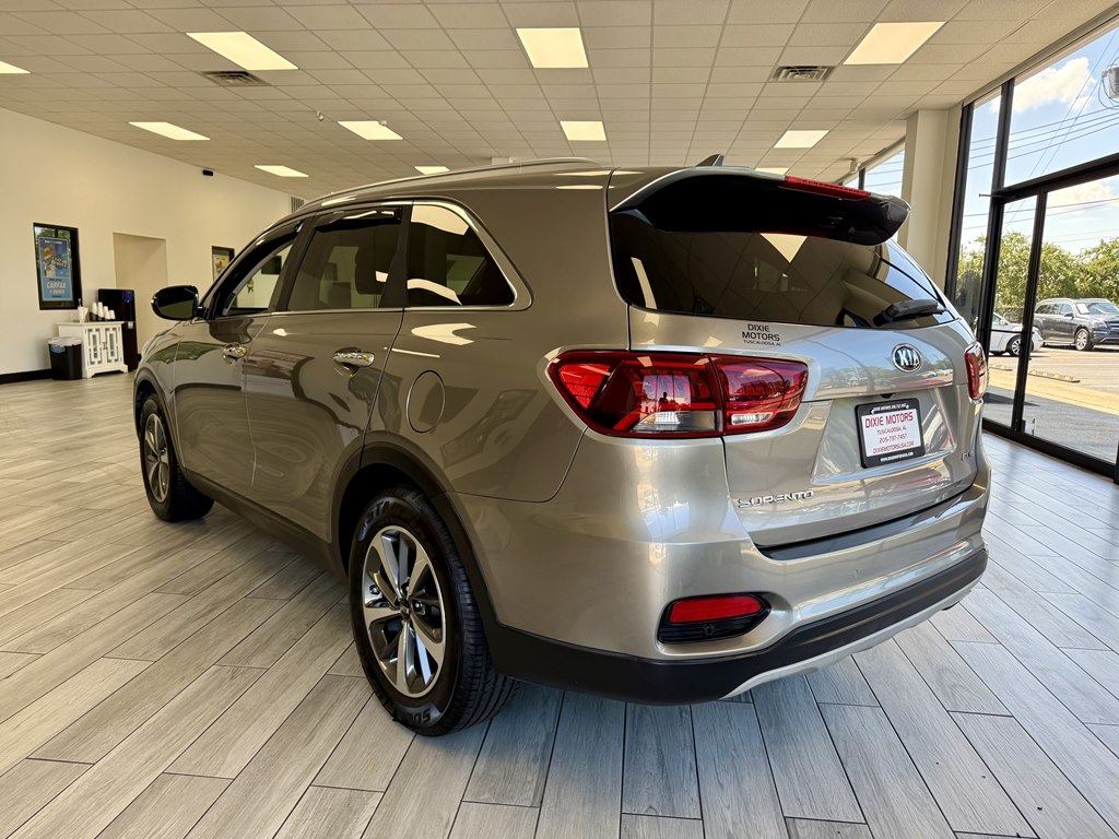 Photo 7 of this KIA SORENTO