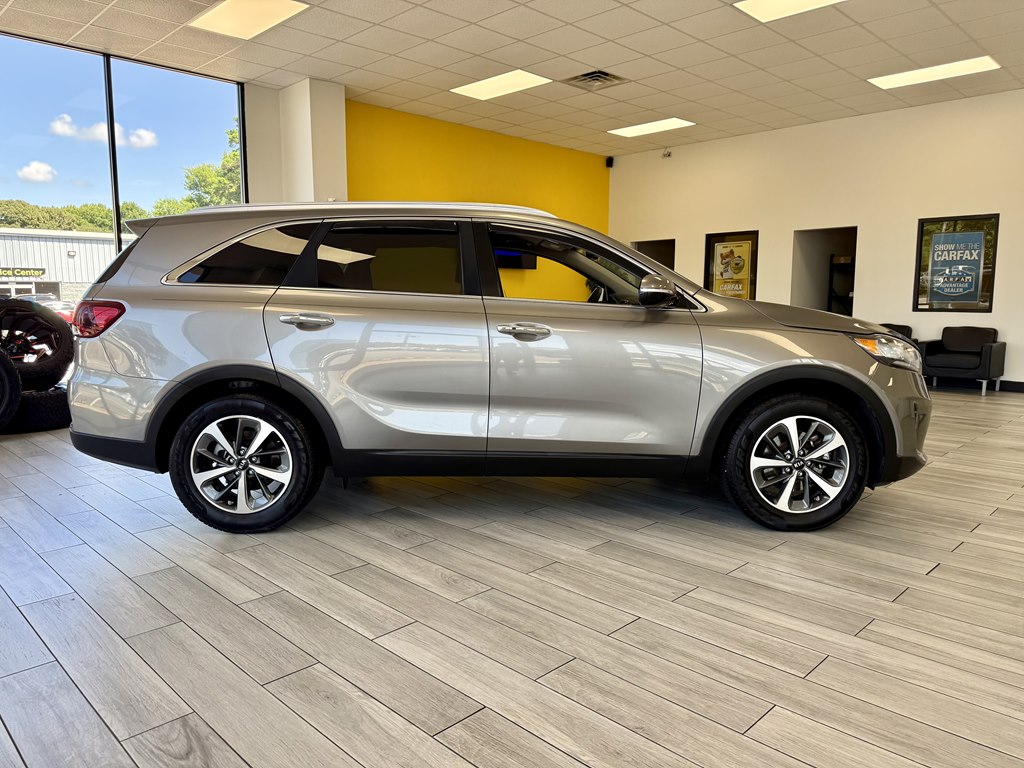 Photo 5 of this KIA SORENTO