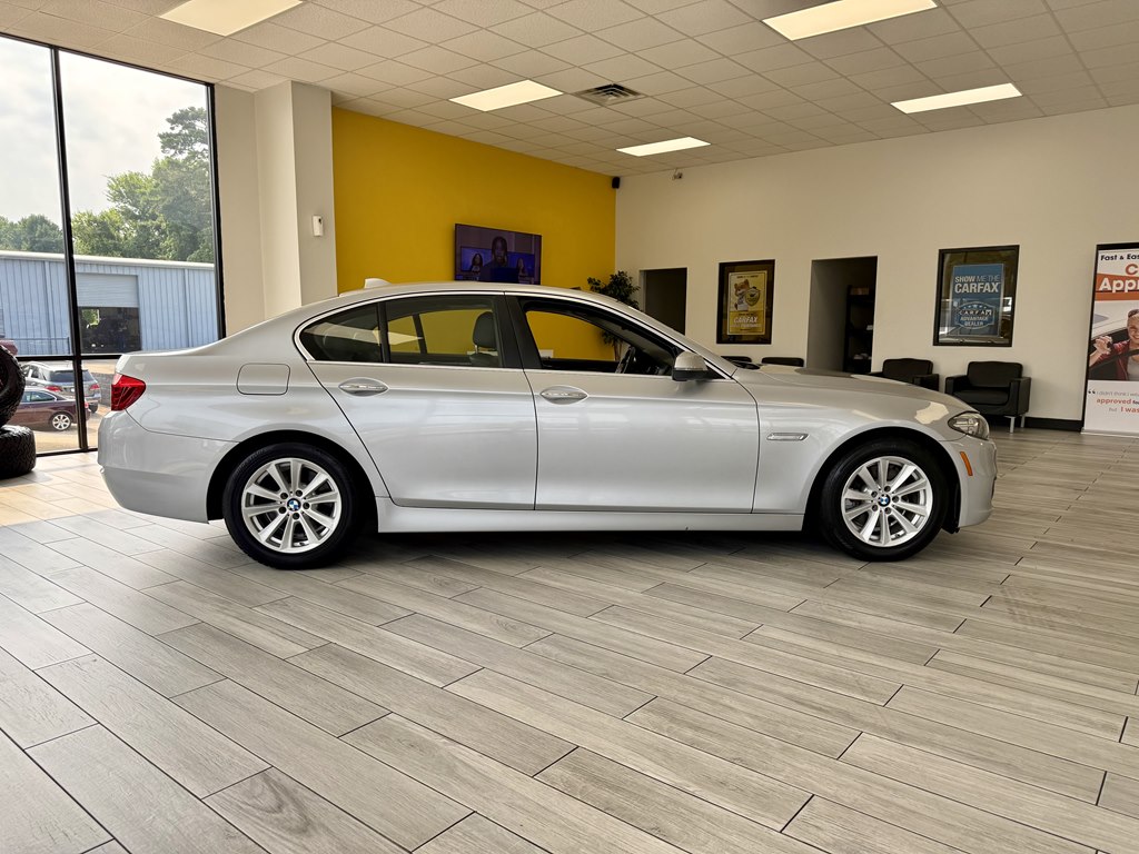 Photo 5 of this BMW 528