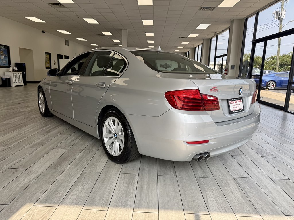 Photo 7 of this BMW 528
