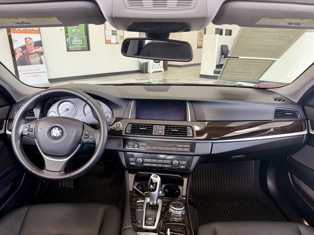 Photo 10 of this BMW 528