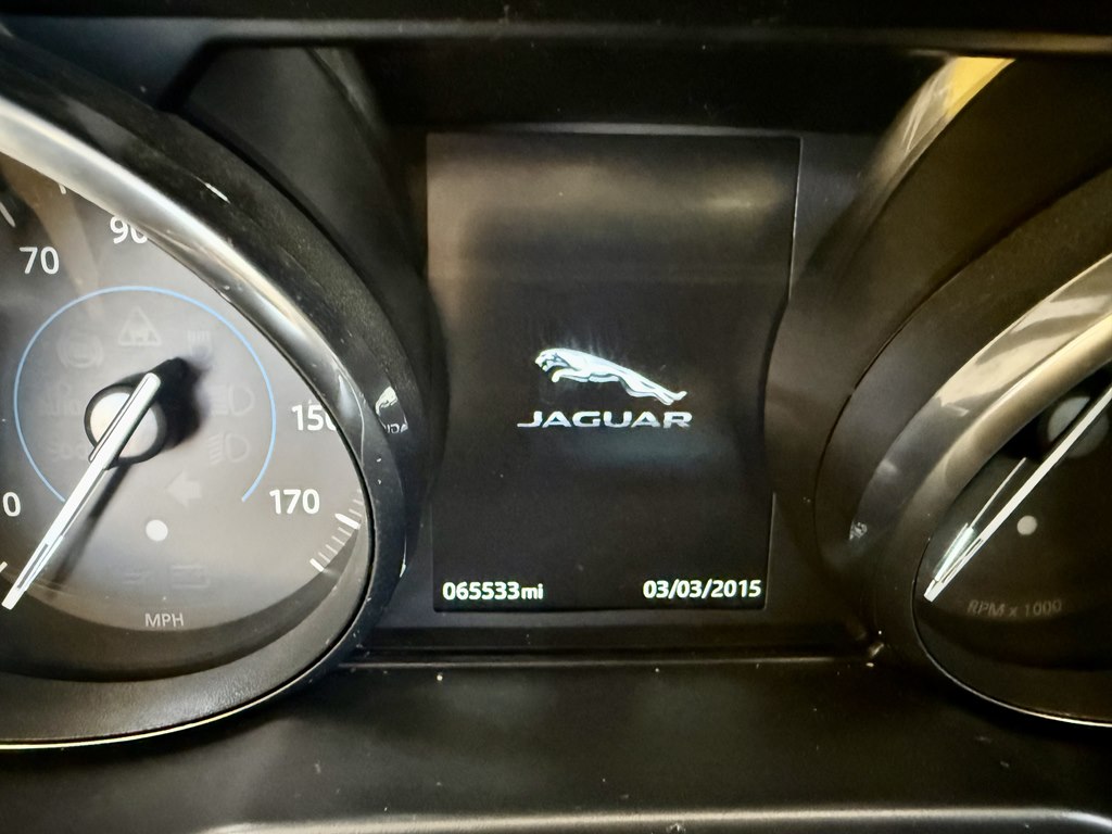 Photo 20 of this JAGUAR XF