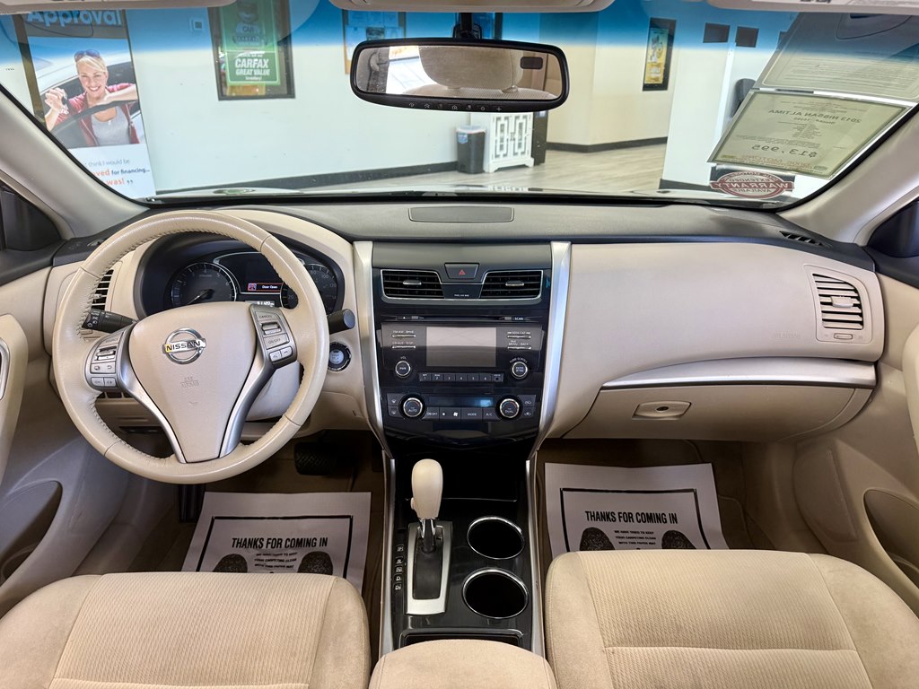 Photo 10 of this NISSAN ALTIMA