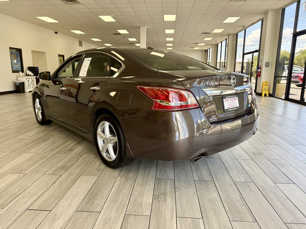 Photo 7 of this NISSAN ALTIMA