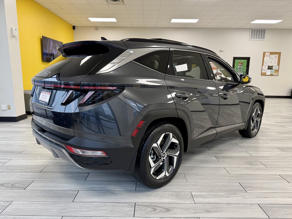 Photo 6 of this HYUNDAI TUCSON