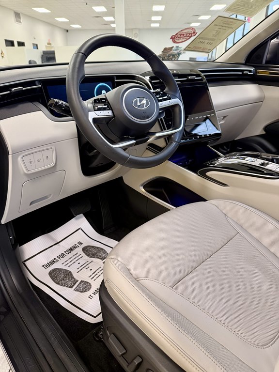 Photo 13 of this HYUNDAI TUCSON