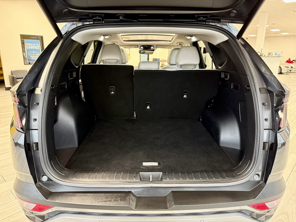 Photo 9 of this HYUNDAI TUCSON