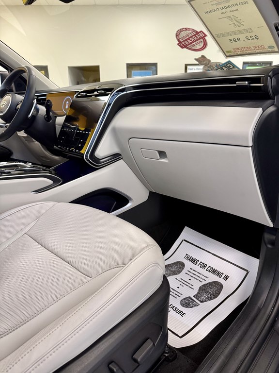 Photo 12 of this HYUNDAI TUCSON