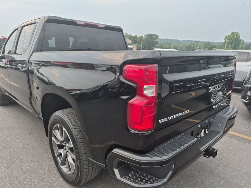Photo 2 of this CHEVROLET SILVERADO 1500
