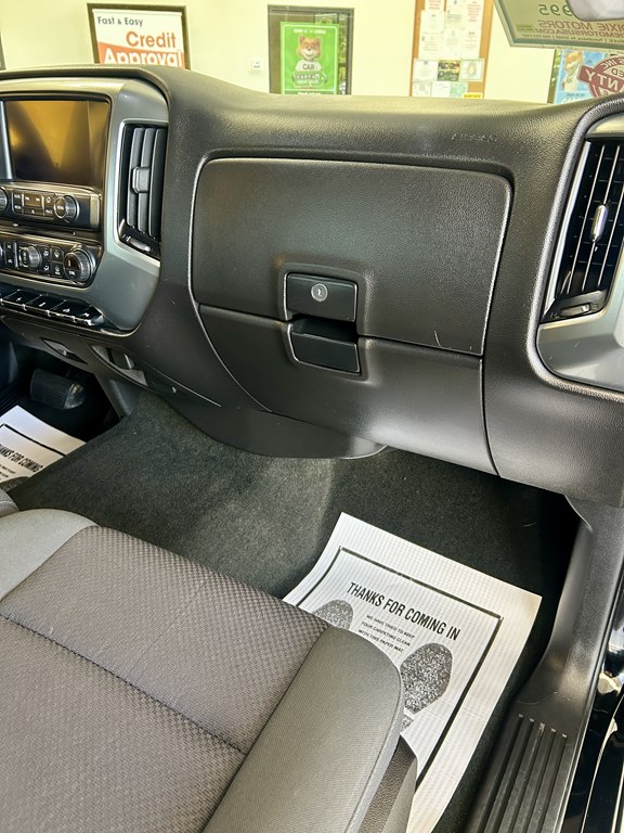 Photo 12 of this CHEVROLET SILVERADO 1500