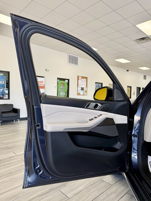 Photo 15 of this BMW X5