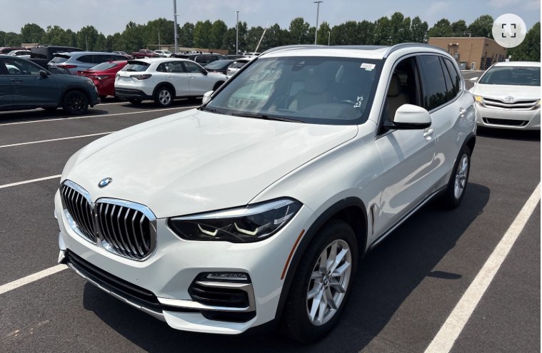 Photo 2 of this BMW X5