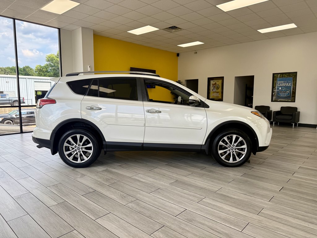 Photo 5 of this TOYOTA RAV4