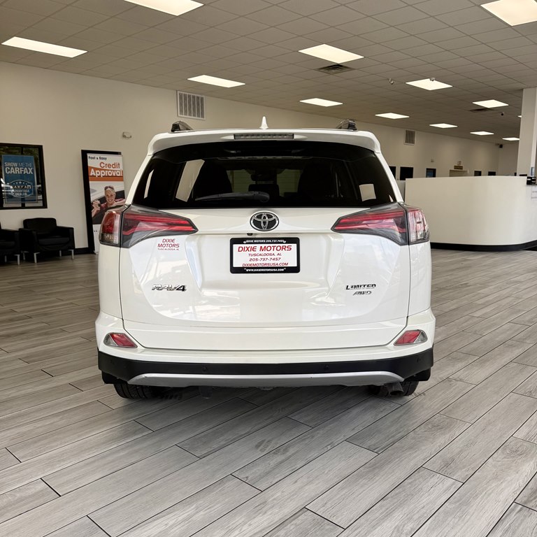 Photo 8 of this TOYOTA RAV4