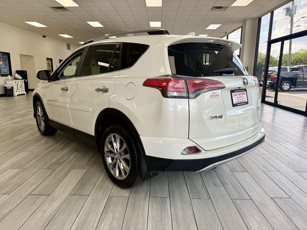 Photo 7 of this TOYOTA RAV4