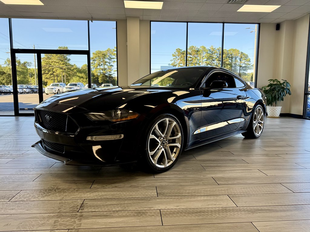 Photo 3 of this FORD MUSTANG
