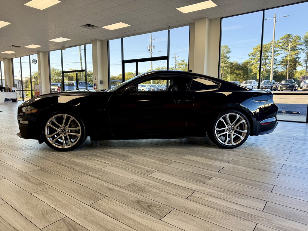 Photo 4 of this FORD MUSTANG