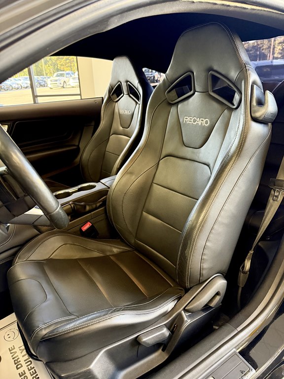 Photo 14 of this FORD MUSTANG
