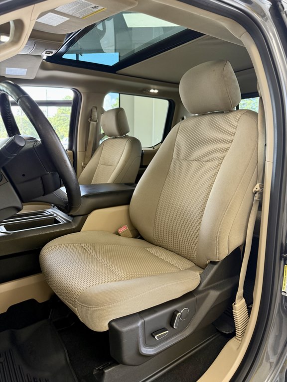 Photo 14 of this FORD F150