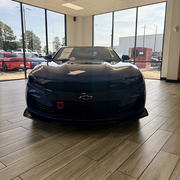 Photo 2 of this CHEVROLET CAMARO