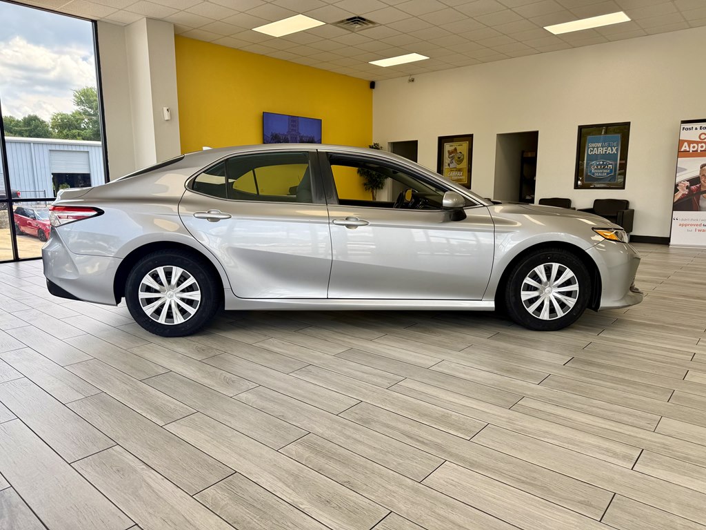 Photo 5 of this TOYOTA CAMRY