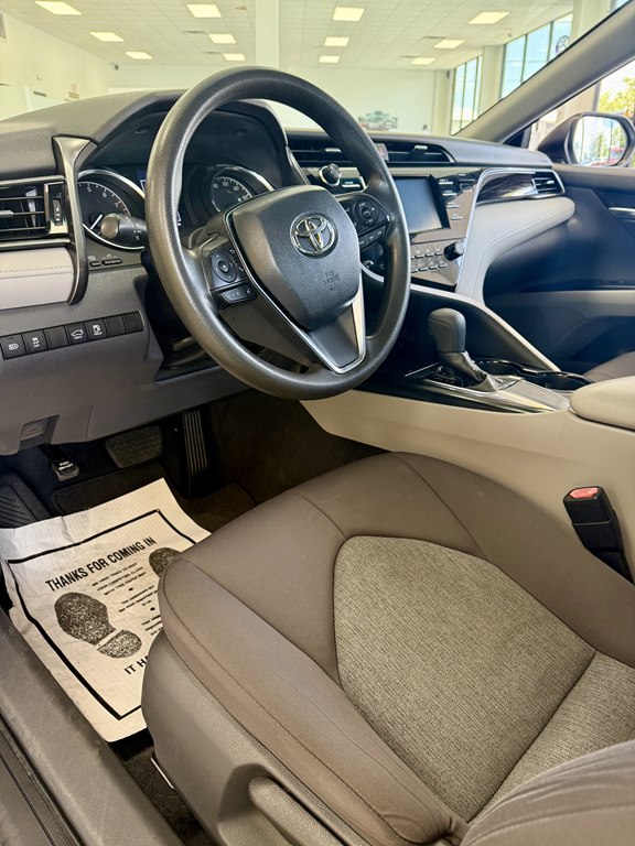 Photo 13 of this TOYOTA CAMRY